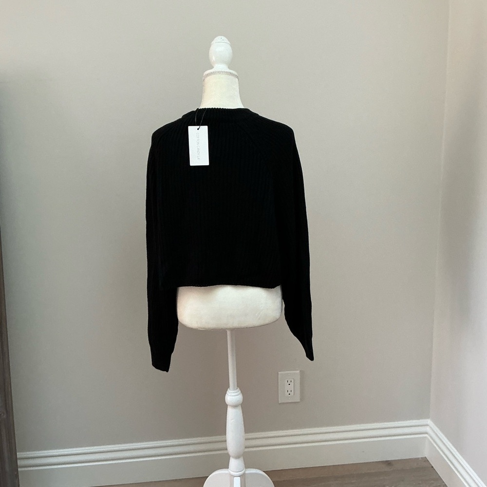 Black crew neck sweater
Cotton candy , brand new
Multiple sizes - Picture 3 of 5